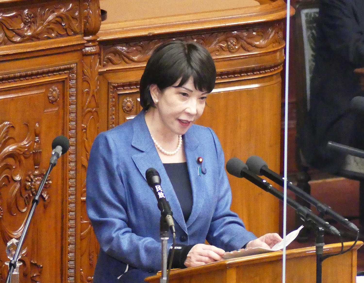 　高市早苗経済安全保障相は22日の参院予算委員会で、「政治的公平」に関する総務省の行政文書をめぐる一連のやりとりを踏まえて、混乱を招いた責任をとって「大臣を辞めてはどうか」と指摘された。

